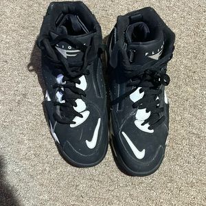 nike air flights. black and white. size 13